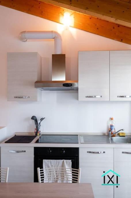 Travedona Loft By Lake Ixihome Zewnętrze zdjęcie