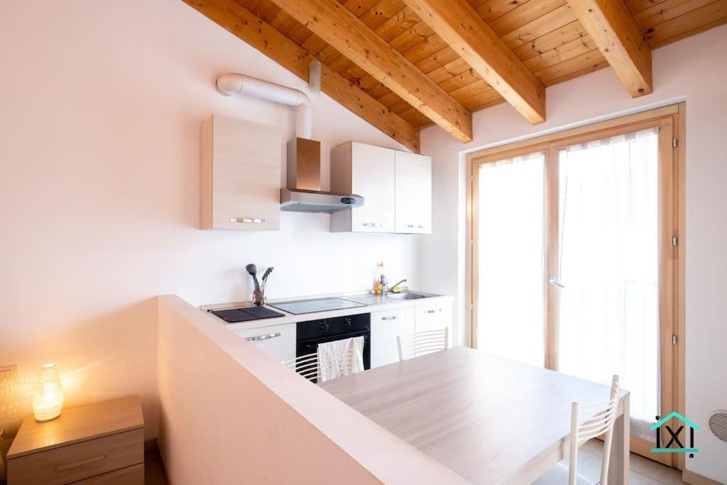 Travedona Loft By Lake Ixihome Zewnętrze zdjęcie
