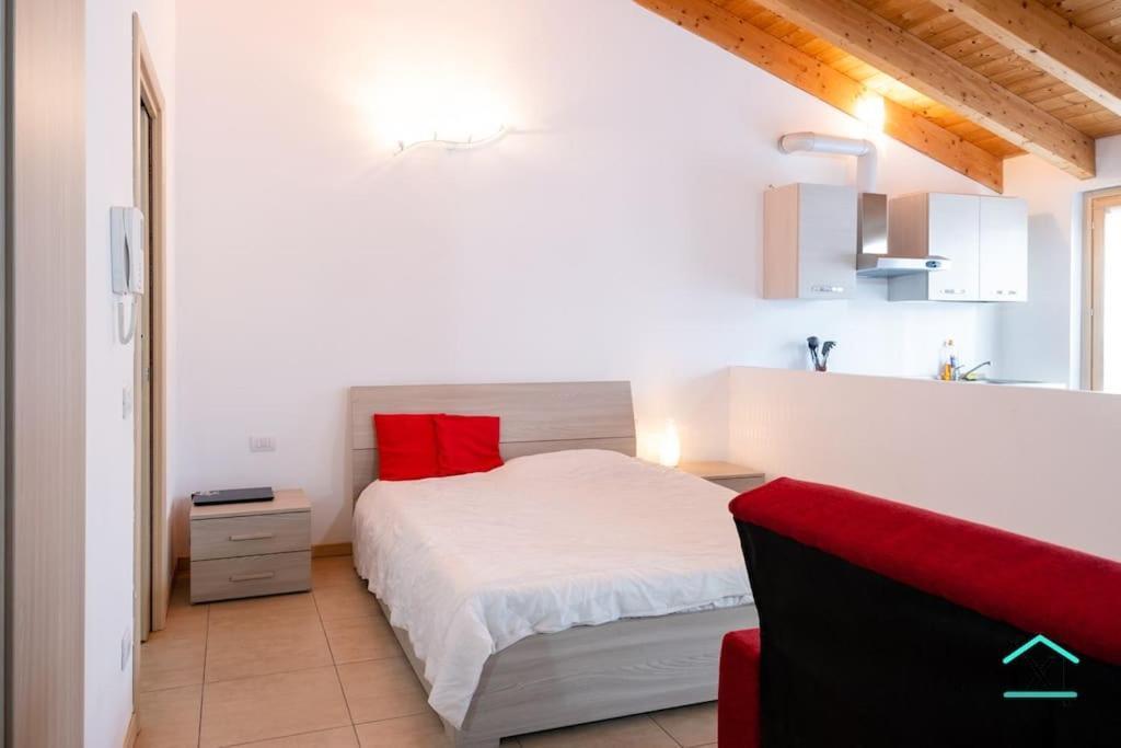 Travedona Loft By Lake Ixihome Zewnętrze zdjęcie