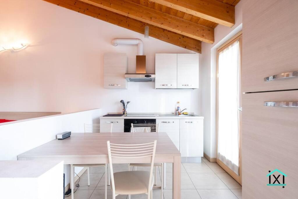 Travedona Loft By Lake Ixihome Zewnętrze zdjęcie