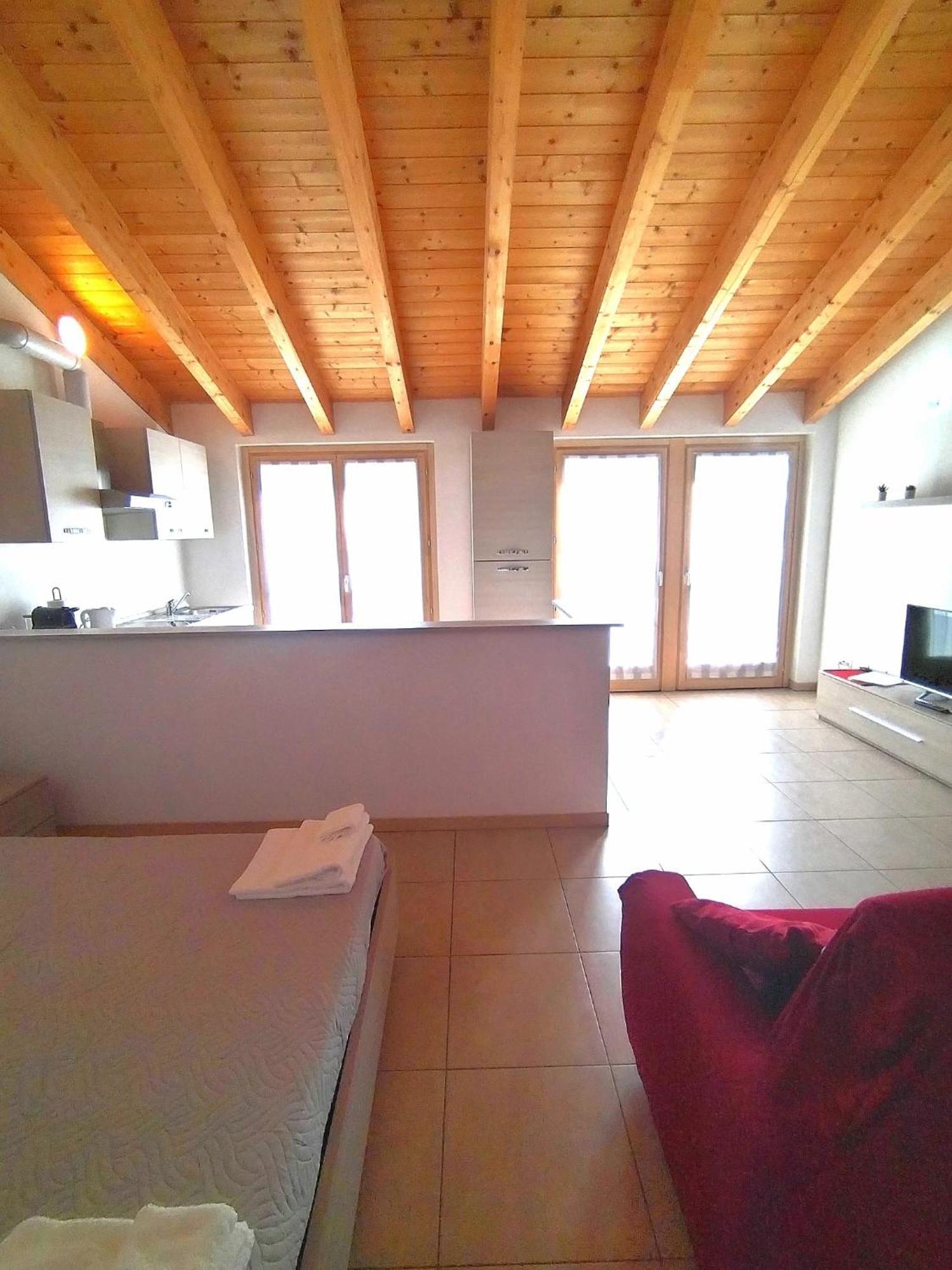 Travedona Loft By Lake Ixihome Zewnętrze zdjęcie